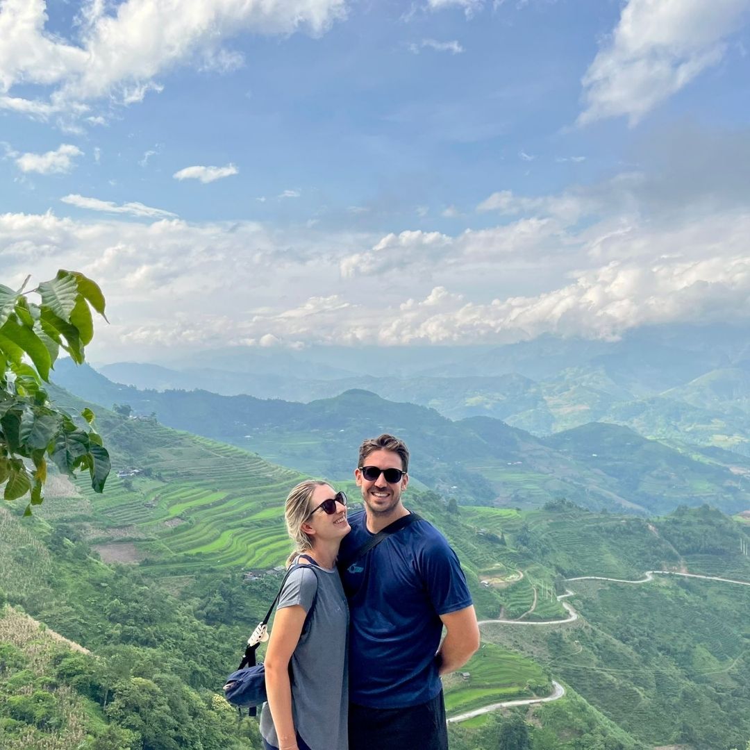 Desde aquel día hemos recorrido destinos, compartido momentos y aprendido a elegirnos cada día…